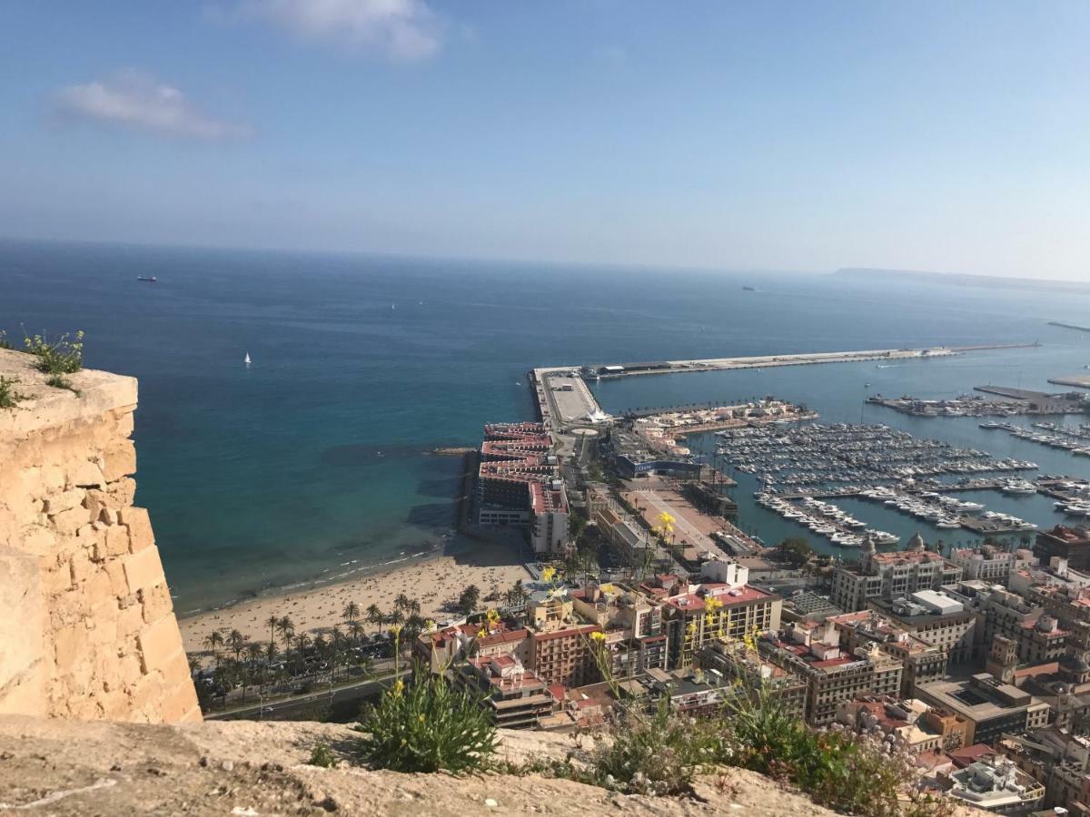 Ferienwohnung Im Zentrum Alicante Dış mekan fotoğraf